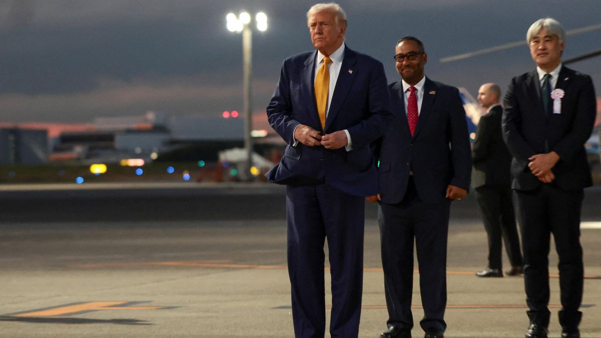 Trump zahájil třídenní návštěvu Japonska, v pondělí se setká s císařem Naruhitem